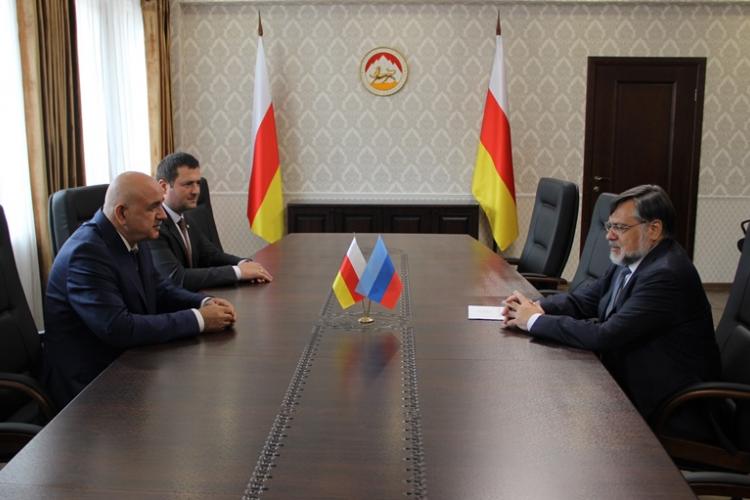 Встреча Министра иностранных дел РЮО Д.Н. Медоева и Министра иностранных дел ЛНР В.Н. Дейнего