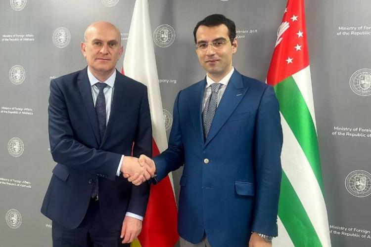 А.М. Джиоев и И.Б. Ардзинба