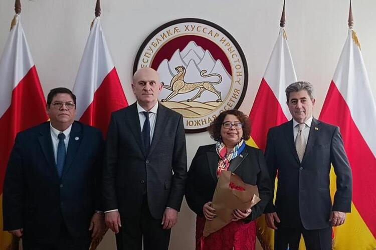 Встреча Ахсара Джиоева и Альбы Асусены Торрес Мехия