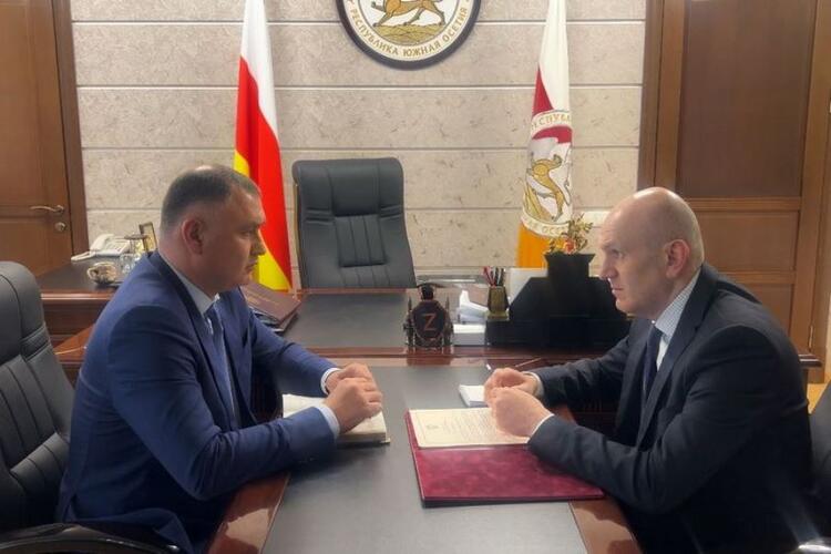 А.Э. Гаглоев провел рабочую встречу с А.М. Джиоевым