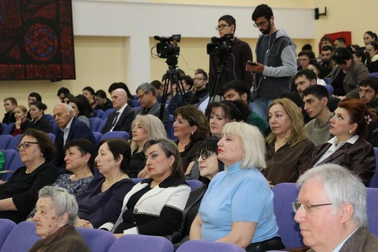 Презентация книг профессора Людвига Чибирова