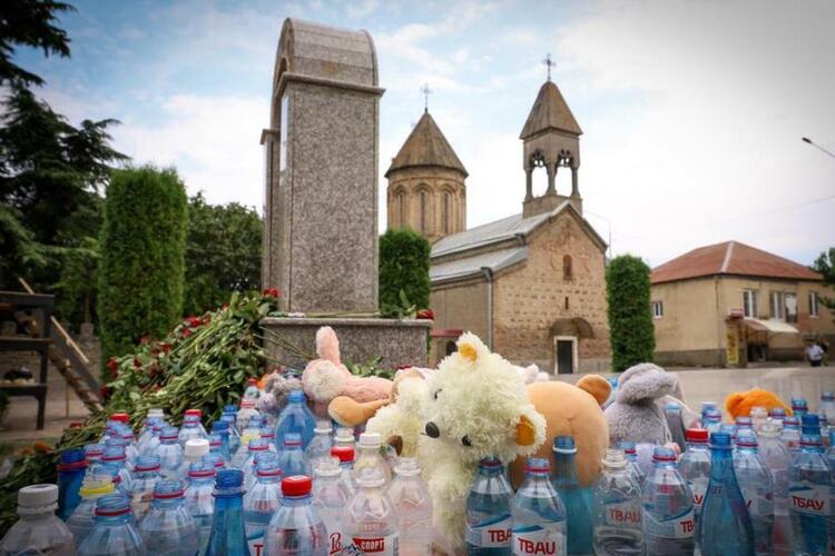 Памятная акция в память о жертвах теракта в Беслане