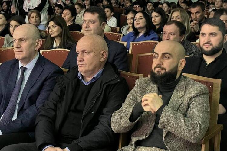 Показ сказки-мюзикла «Круто ты попал в сказку к нам»