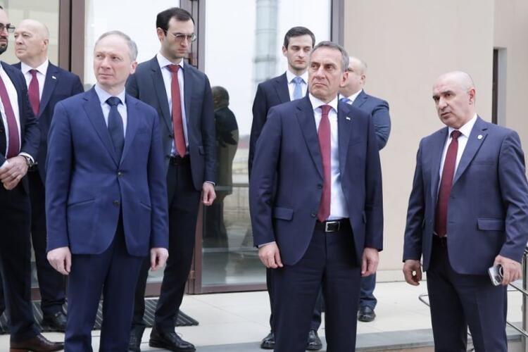 Делегация МИД РА посетила ЮОГУ