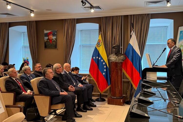 XIII годовщина ухода из жизни Уго Рафаэля Чавеса Фриаса