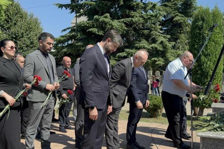 Памятная акция в Цхинвале, посвященная 22-ой годовщине трагических событий в Беслане