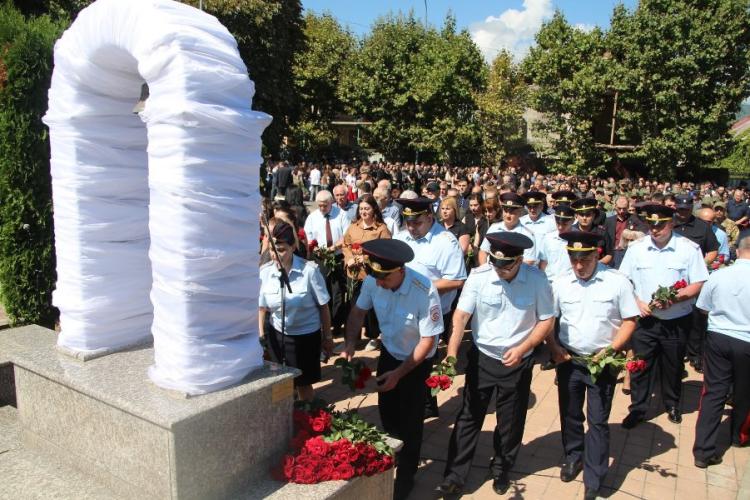 Памятная акция в Цхинвале, посвященная 22-ой годовщине трагических событий в Беслане