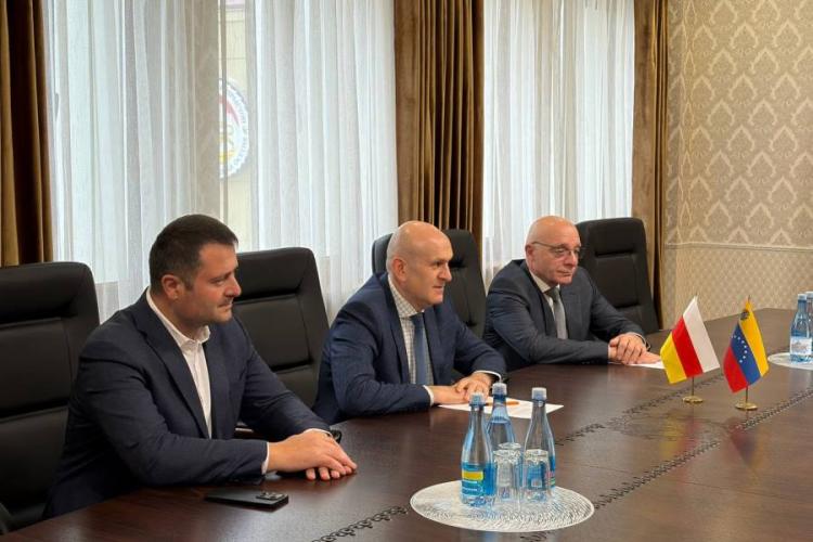 Встреча с Чрезвычайным и Полномочным Послом Боливарианской Республики Венесуэла в Российской Федерации Хесусом Рафаэлем Саласаром Веласкесом