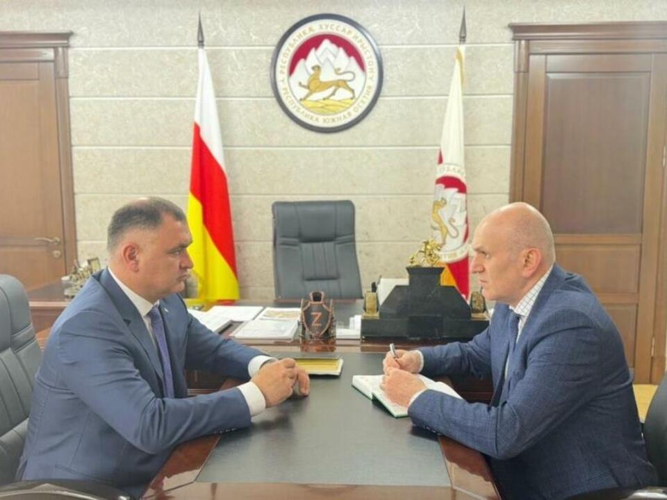 Встреча Президента РЮО А.Э. Гаглоева с Министром иностранных дел РЮО А.М. Джиоевым