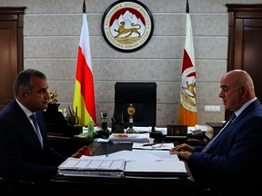 Встреча А.И. Бибилова с Д.Н. Медоевым