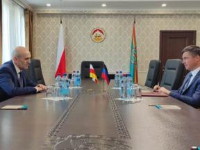 А.М. Джиоев и С.С. Пересада