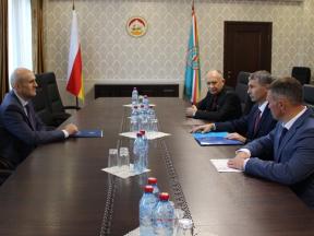 Встреча А.М. Джиоева с делегацией Карачаево-Черкесской Республики