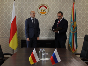 А.М. Джиоев и А.В. Журов