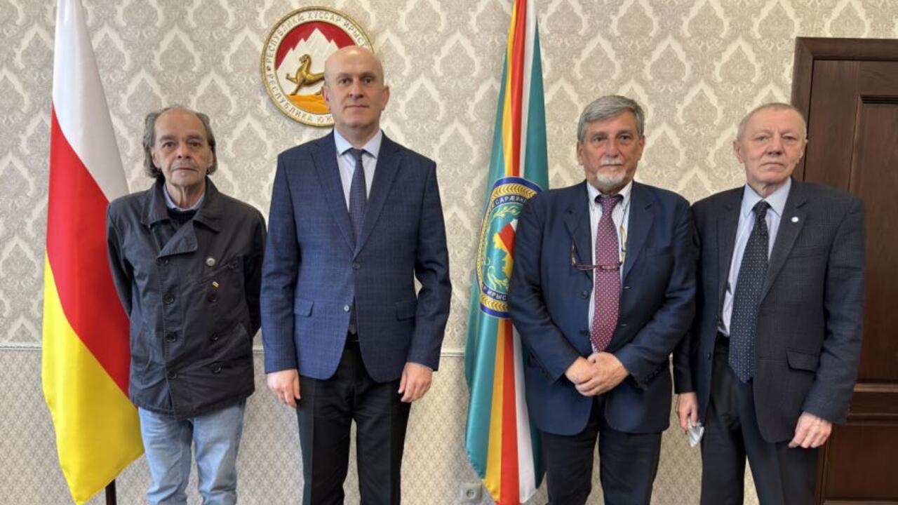 Встреча А. Джиоева с М. Мурджа и П. Дзокателли