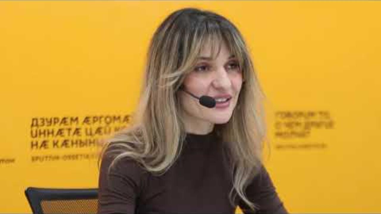 Embedded thumbnail for Брифинг Министра иностранных дел Республики Южная Осетия Ахсара Джиоева в пресс-центре Sputnik Южная Осетия 