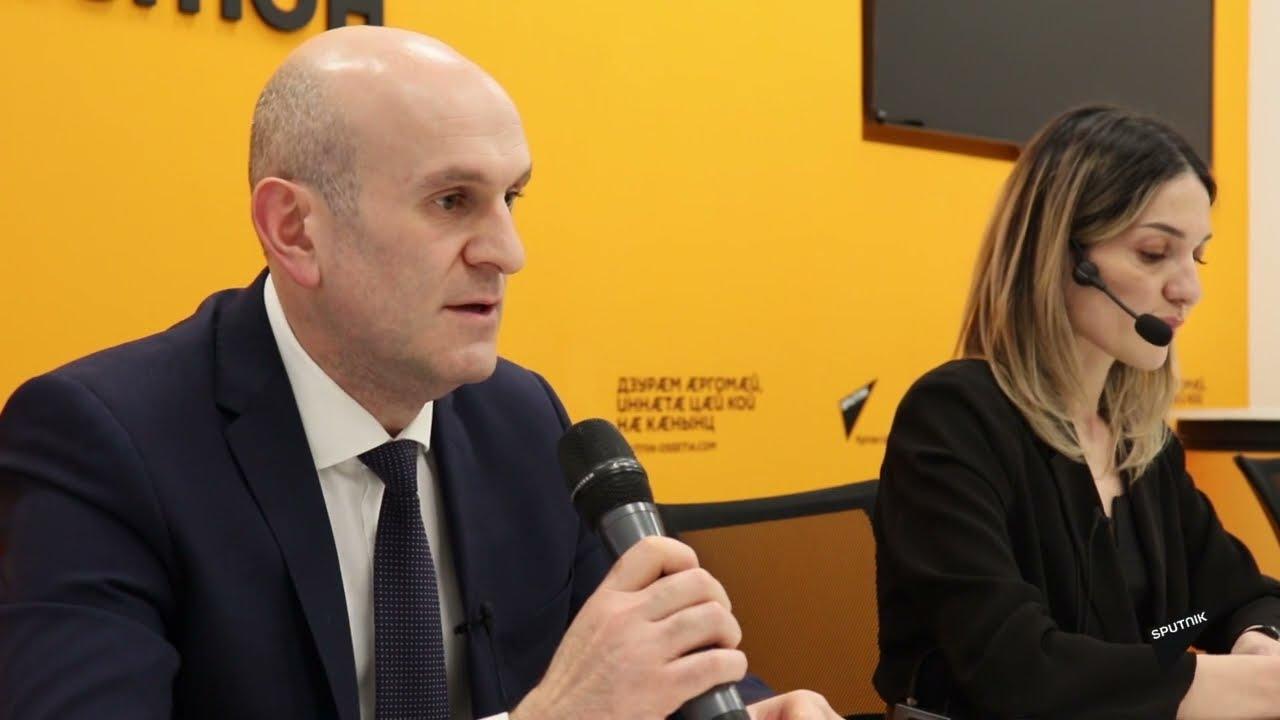 Embedded thumbnail for Пресс-конференция Министра иностранных дел Республики Южная Осетия А.М. Джиоева по итогам поездки в Москву в пресс-центре Sputnik Южная Осетия